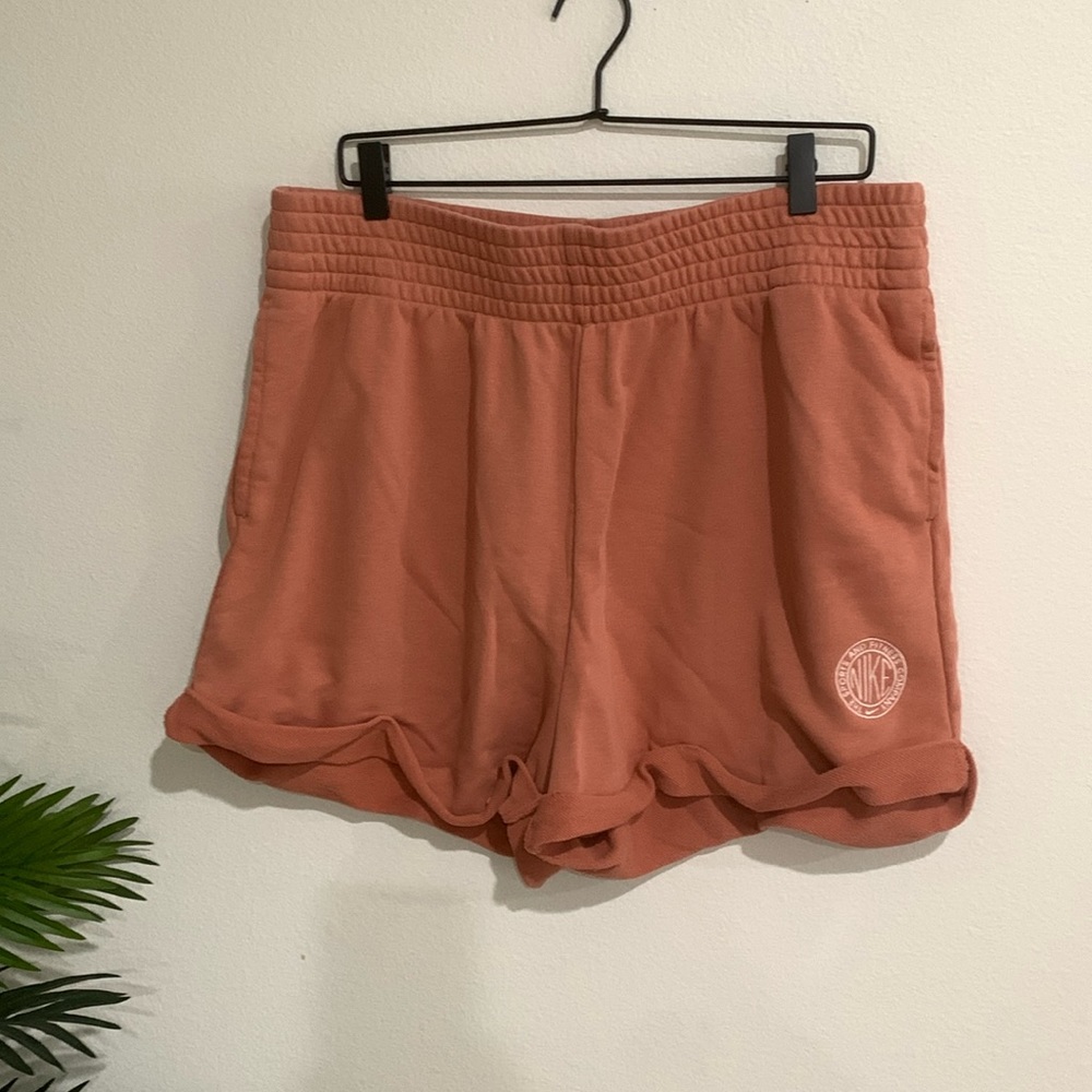 Nike Orange cuffed sweatshort